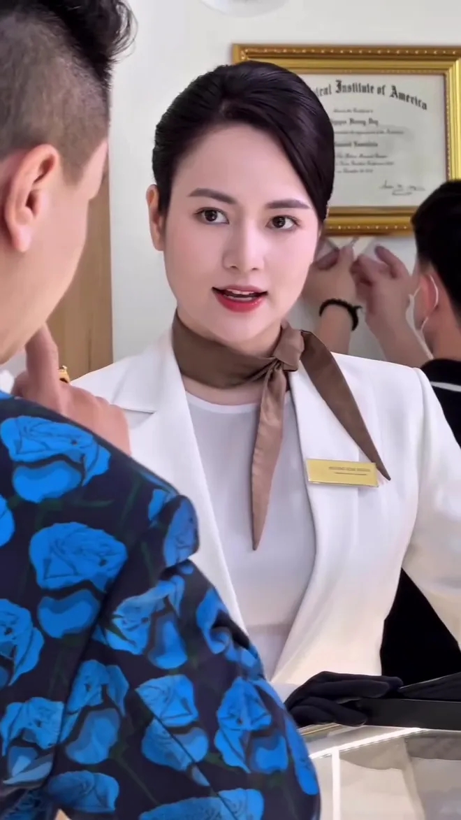 Phim Việt giờ vàng có dàn mỹ nhân đẹp bất bại lúc này: Diễn viên lớn tuổi nhất là người sang nhất!- Ảnh 11.