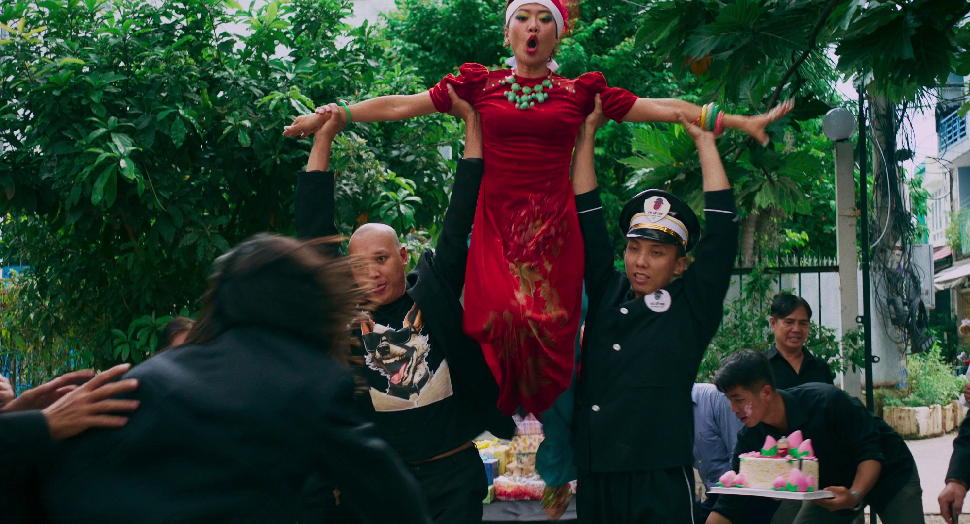 Bộ phim lấy cảm hứng từ Hạnh Phúc Của Một Tang Gia tung trailer chính thức, giới thiệu đám tang rộn ràng nhất màn ảnh Việt- Ảnh 5.