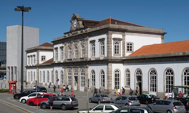 Vợ nặng hơn 100kg vấp ngã đè chồng tử vong- Ảnh 1. Vợ nặng hơn 100kg vấp ngã đè chồng tử vong- Ảnh 1.