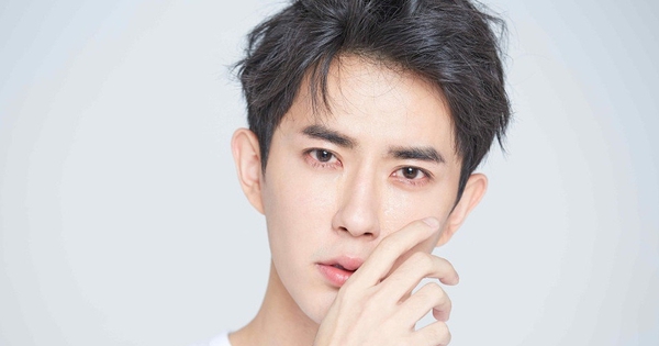 Vụ mỹ nam Trung Quốc ngã lầu tử vong: Mẹ ruột mất tích, 100 người tháo chạy vì bị 15 nghi phạm đe đọa? vu mong lung 1jpg 1757569702673 1759047115653229101568 0 0 505 963 crop 1759047125010634805206jpg