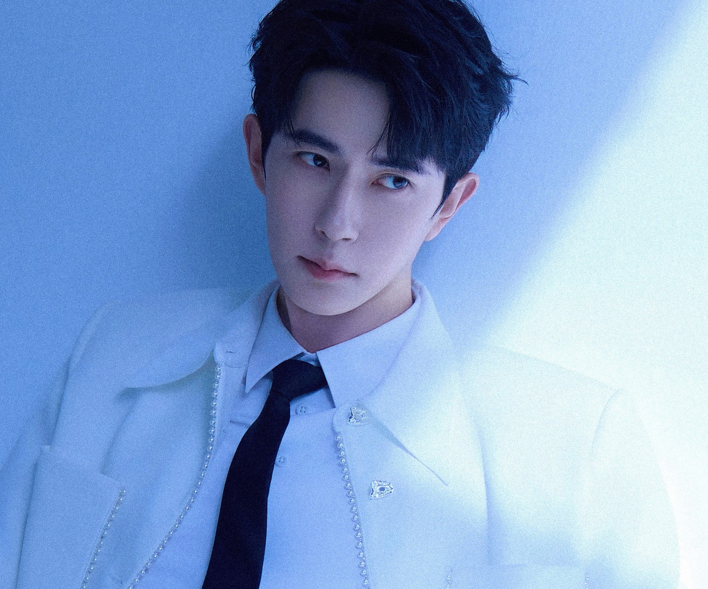 Kẻ kiếm tiền trên cái chết của nhiều nghệ sĩ- Ảnh 1.