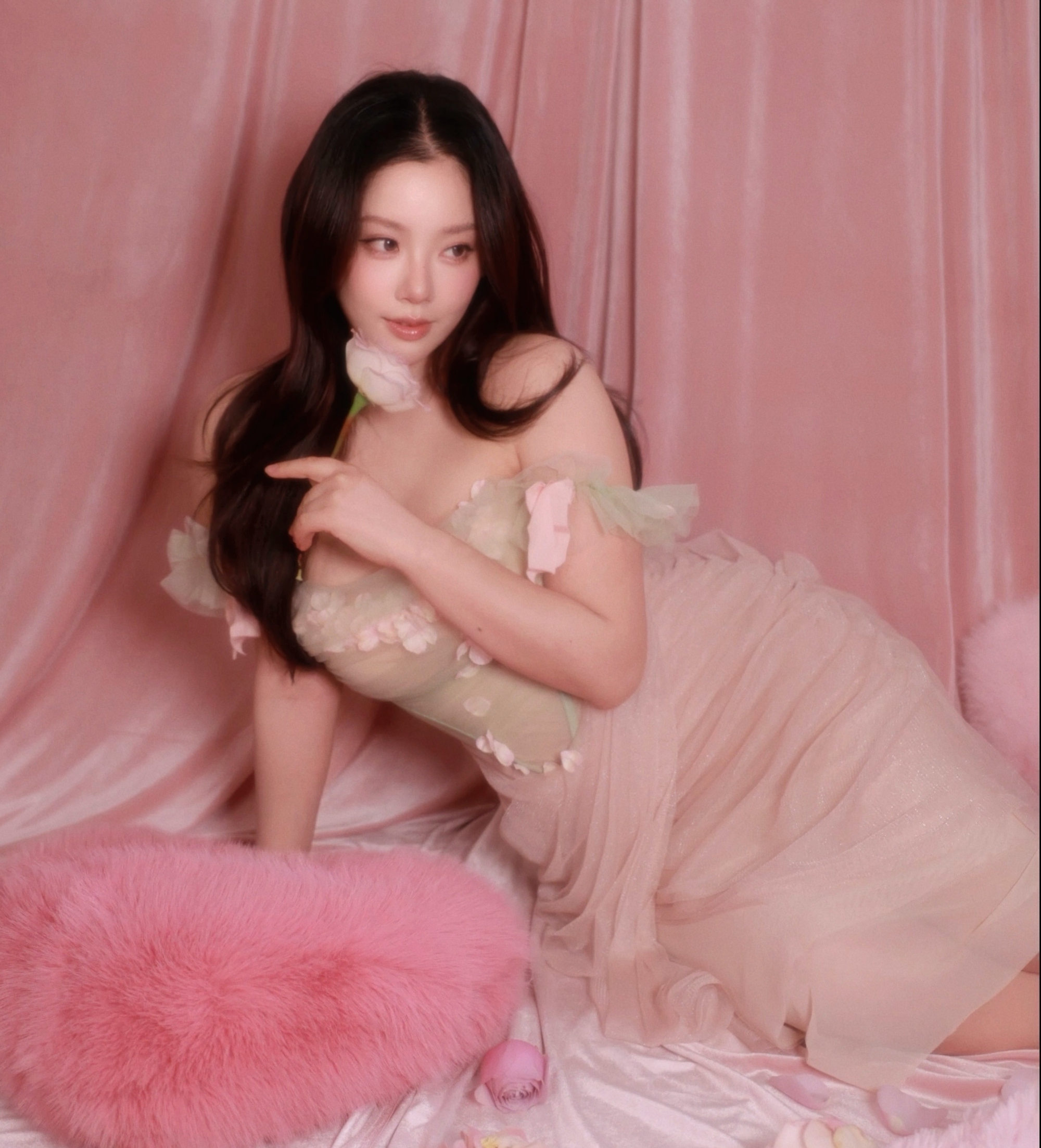 Màn lột xác chấn động cả Trung Quốc: Sao nữ bị tàn phá nhan sắc vì ngộ độc khí gas giờ đẹp như Kim Hee Sun- Ảnh 9. Màn lột xác chấn động cả Trung Quốc: Sao nữ bị tàn phá nhan sắc vì ngộ độc khí gas giờ đẹp như Kim Hee Sun- Ảnh 9.