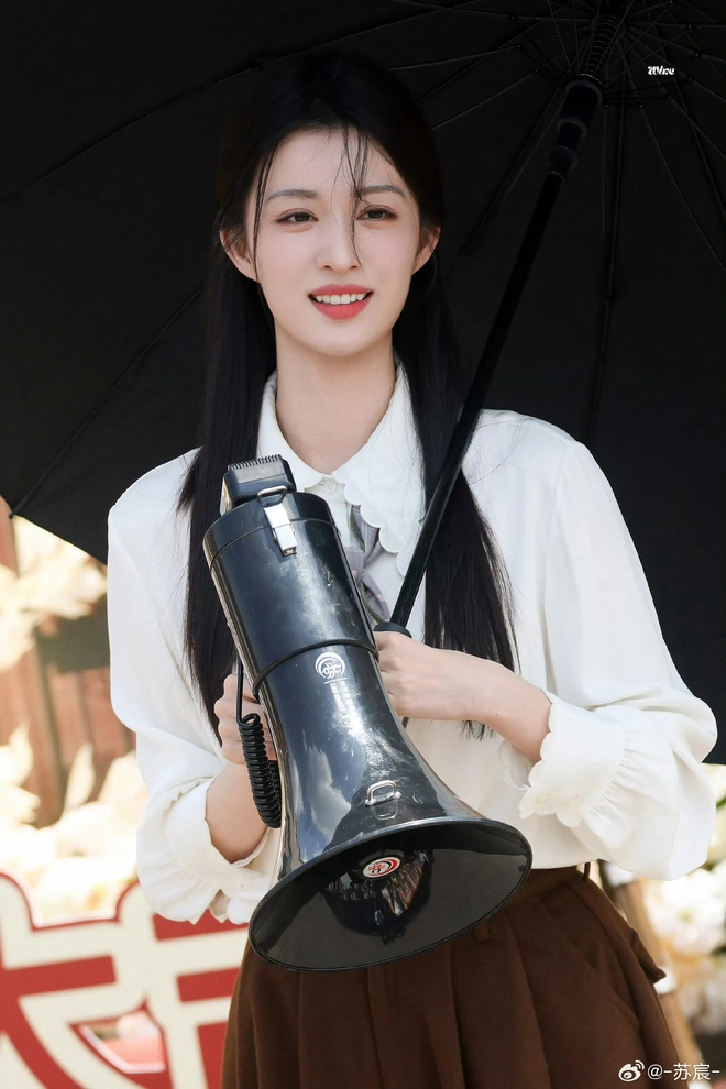 Nhan sắc tuyệt mỹ giúp Vương Sở Nhiên gây sốt- Ảnh 8.