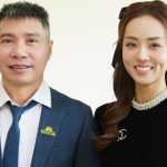 Vợ NSND Công Lý chảy nước mắt khi chồng lên sân khấu nhận bằng khen vvt7221 1737516999579938110232 1737540761310 17375407614572124054197 07292220 1737600060035 173760006039947427158 165 0 542 720 crop 1737600213699264167069jpg