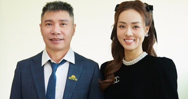 Vợ NSND Công Lý chảy nước mắt khi chồng lên sân khấu nhận bằng khen 29 Vợ NSND Công Lý chảy nước mắt khi chồng lên sân khấu nhận bằng khen vvt7221 1737516999579938110232 1737540761310 17375407614572124054197 07292220 1737600060035 173760006039947427158 165 0 542 720 crop 1737600213699264167069jpg