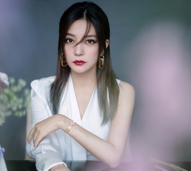 Vụ Triệu Vy nghi dính líu đường dây buôn người sang Myanmar: Anh trai bất ngờ Vụ Triệu Vy nghi dính líu đường dây buôn người sang Myanmar: Anh trai bất ngờ