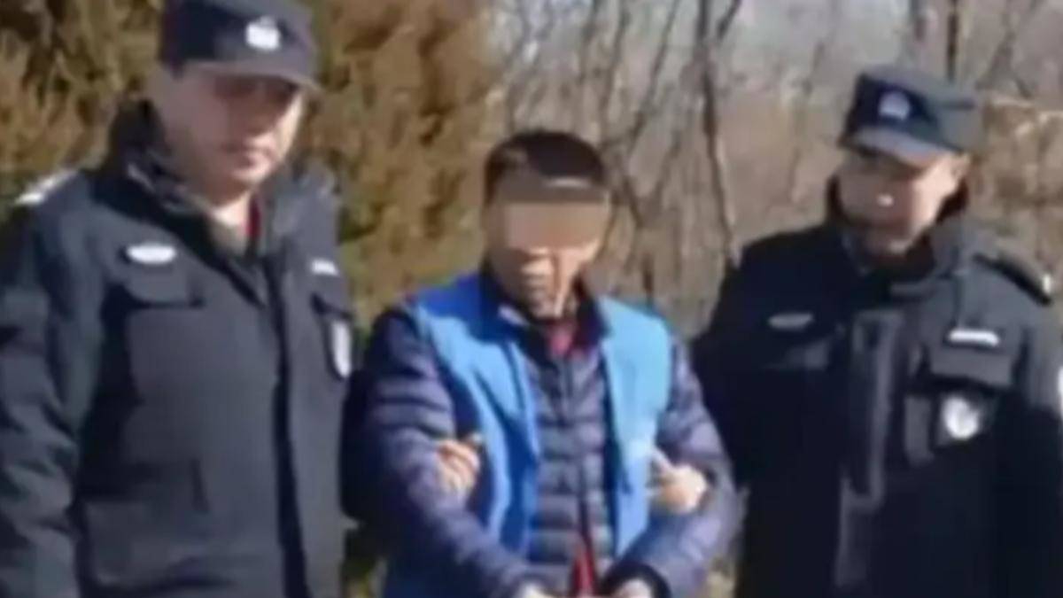 Ngôi mộ của cha đột ngột phát nổ, 3 chị em tử vong tại chỗ: Cảnh sát vào cuộc phát hiện sự thật kinh hoàng- Ảnh 2. Ngôi mộ của cha đột ngột phát nổ, 3 chị em tử vong tại chỗ: Cảnh sát vào cuộc phát hiện sự thật kinh hoàng- Ảnh 2.