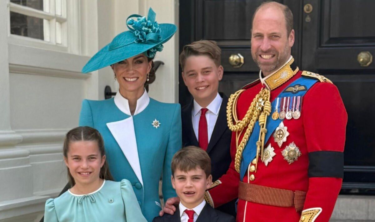 Gia đình Kate chia sẻ khoảnh khắc hậu lễ diễu binh mừng sinh nhật Vua Charles: Bức ảnh gây bão mạng vì quá đẹp!- Ảnh 1.