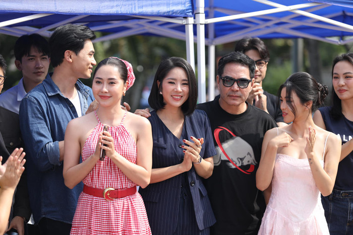 Cặp sao Việt bị đồng nghiệp khui mối quan hệ thật ngay trên sóng trực tiếp, đã công khai tỏ tình giữa đoàn phim- Ảnh 4.