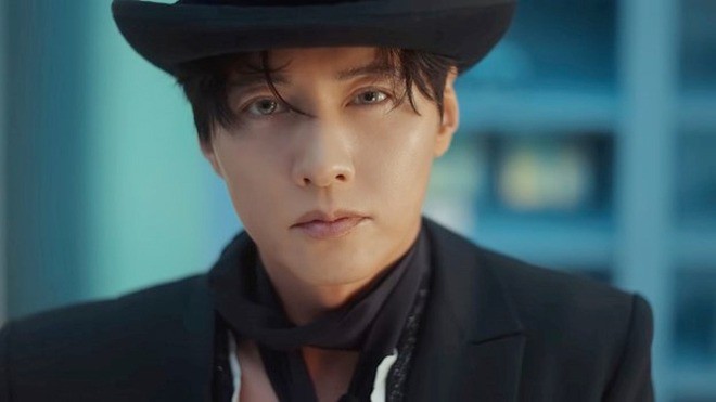 Ngôi sao ở ẩn 15 năm vẫn giàu có bậc nhất, ngoại hình