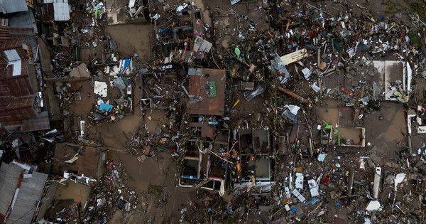 Bão cuồng phong Kalmaegi quá hung tàn, tất cả đều bị phá hủy: Những hình ảnh flycam lột tả sự thảm khốc wcdj3vlwkzpilfppqthvzthjry 1762399669258329941994 1762401631404 17624016316791431372463 15 0 690 1080 crop 17624016676811539318496jpg