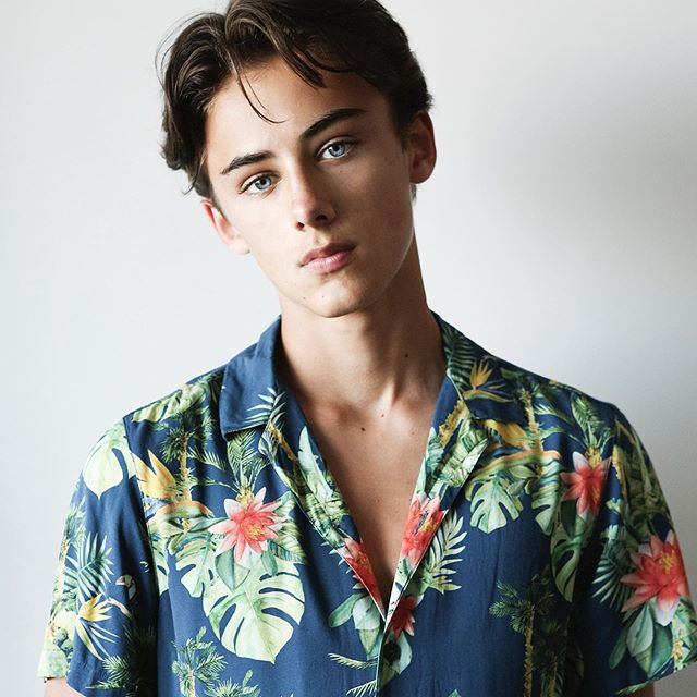 "Thiếu niên đẹp trai nhất thế giới" sau 9 năm gây bão toàn cầu: Nhan sắc chàng thơ thực sự không ai có thể rời mắt william franklyn miller 1654153505092932919686 1741927925465 17419279255392120367112 1741939554181 1741939554293710715517