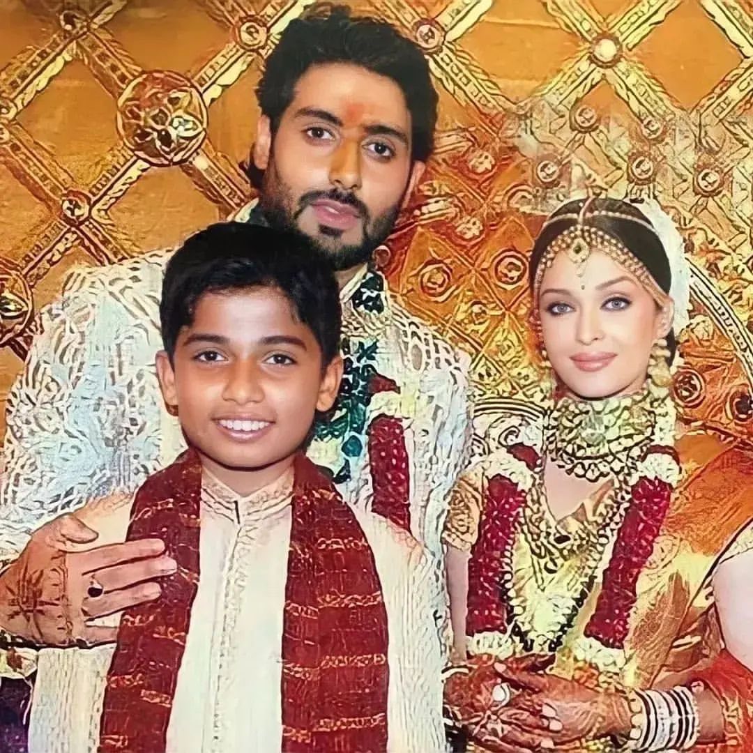 "Mỹ nhân đẹp nhất thế giới" phải cúi mình cưới cây chuối rồi mới được làm dâu hào môn wishnwed34483999335678194102108607655097495876477911n 1760171786711 17601717871081206497654