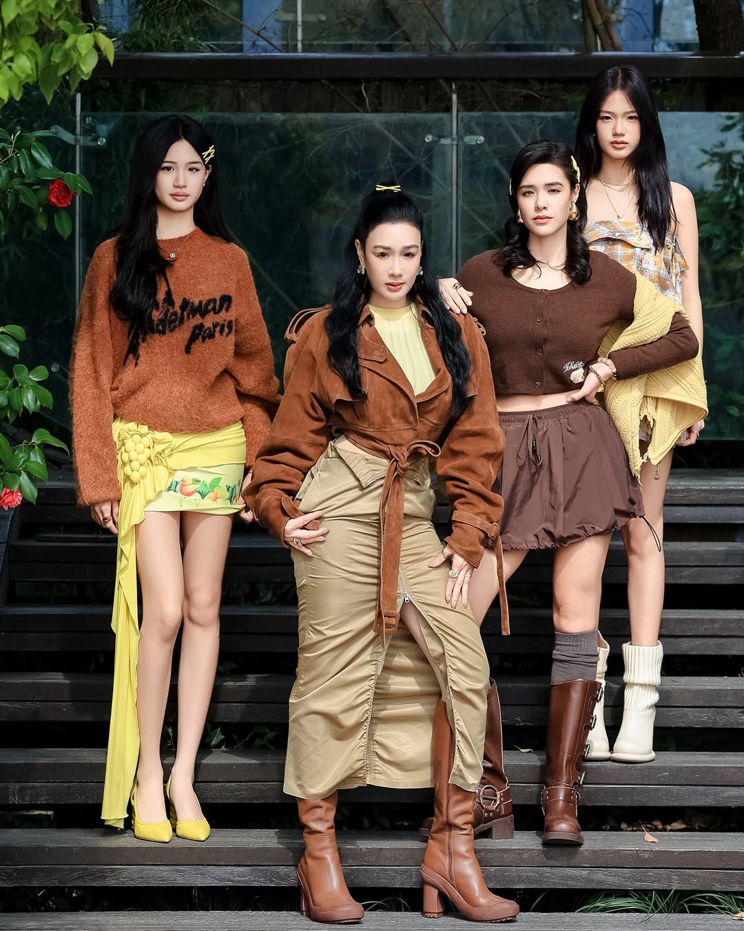 Mỹ nhân gốc Việt đẹp nhất châu Á khoe 3 con gái cực phẩm, “thắng đời 1000 - 0” là đây!- Ảnh 2. Mỹ nhân gốc Việt đẹp nhất châu Á khoe 3 con gái cực phẩm, “thắng đời 1000 - 0” là đây!- Ảnh 2.