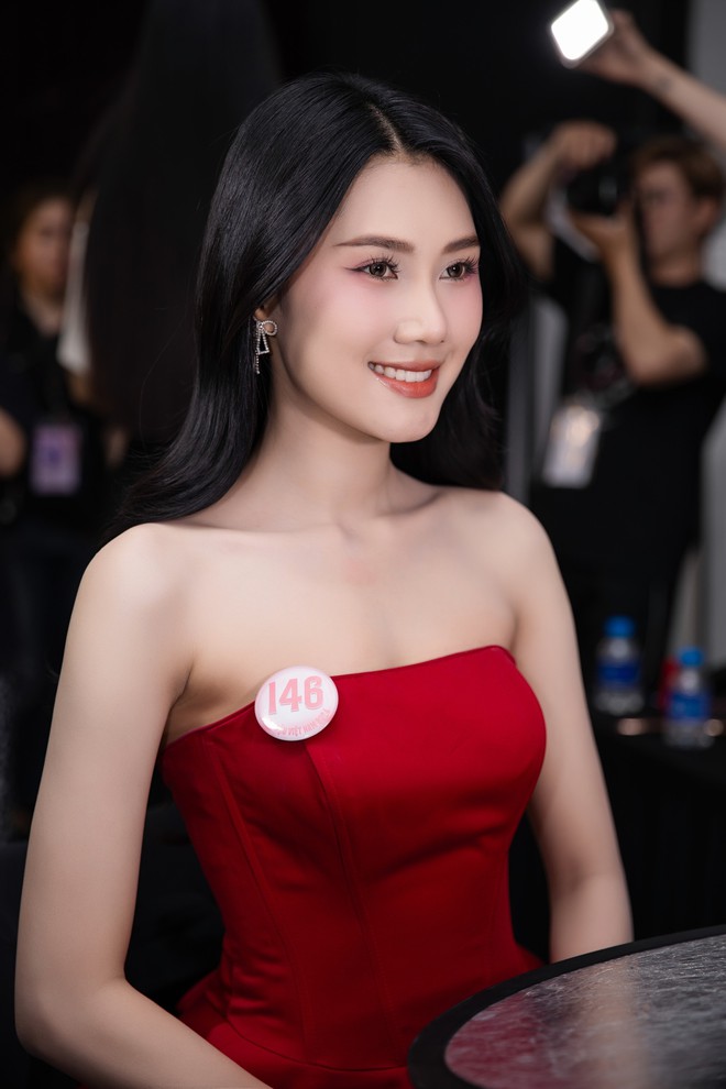 Hậu trường thí sinh Hoa hậu Việt Nam ghi hình truyền hình thực tế- Ảnh 8.