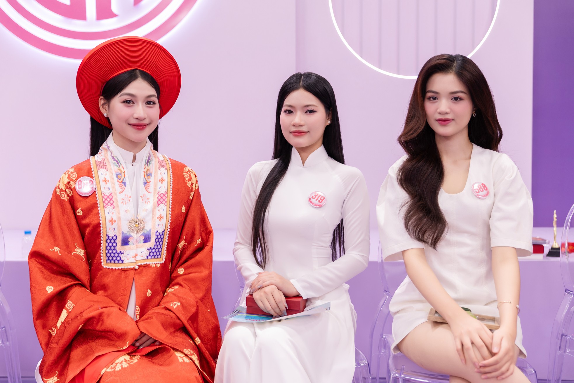 Hậu trường thí sinh Hoa hậu Việt Nam ghi hình truyền hình thực tế- Ảnh 15.