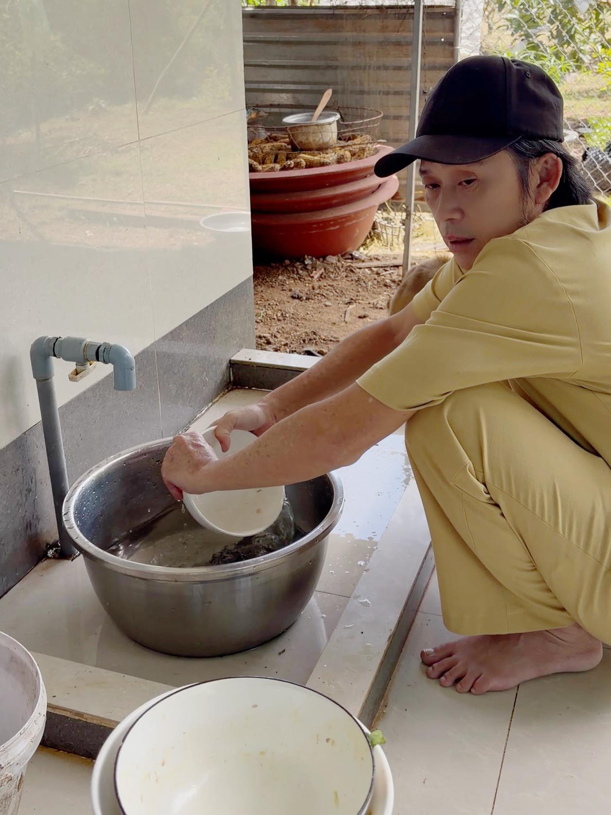 Hình ảnh không ai ngờ của NS Hoài Linh- Ảnh 1. Hình ảnh không ai ngờ của NS Hoài Linh- Ảnh 1.