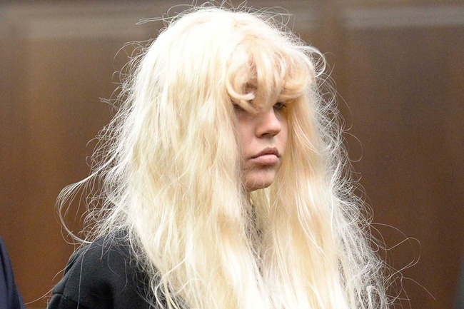 "Nữ hoàng phim teen" một thời: Bị bắt vì khỏa thân lang thang trên phố, giờ "dao kéo" đến mức không nhận ra x 1679372940783118505828 1756021644239846182168 1756022909195 17560229095452130562840