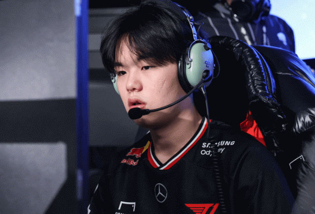 T1 vs KT Rolster - Cuộc dạo chơi của Faker và các đồng đội