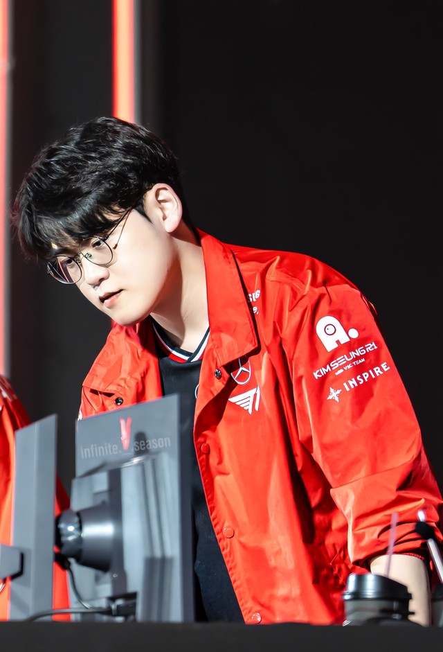 Thống kê thông số quan trọng của Xạ Thủ nhưng là