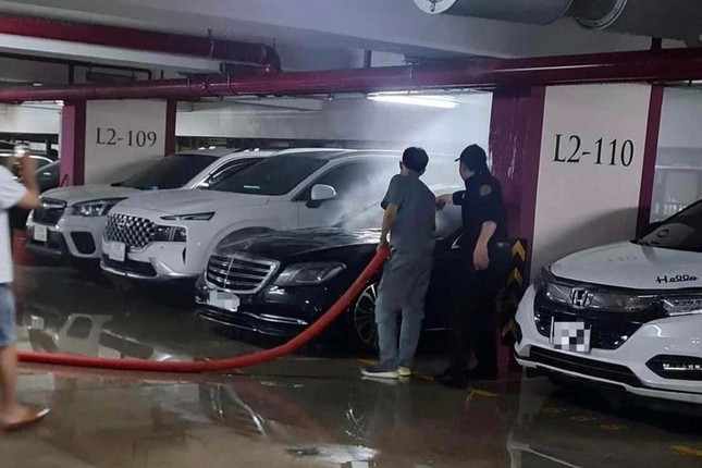 Ca sĩ Duy Mạnh kiện Mercedes Việt Nam- Ảnh 1.