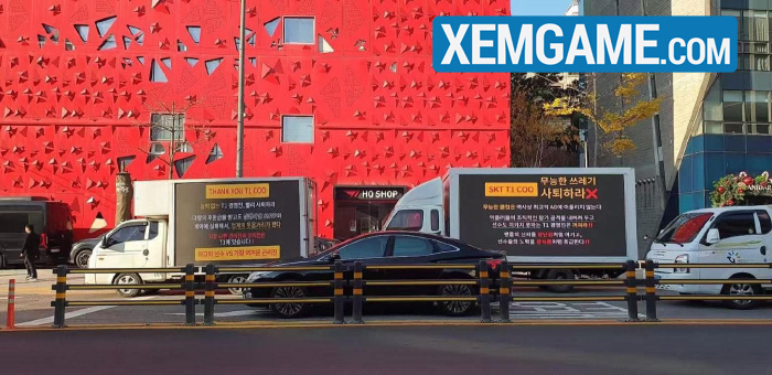 LMHT: T1 lại có xe tải đến, nhưng lần này là để … ủng hộ Gumayusi xe tai cua fan gumayusi