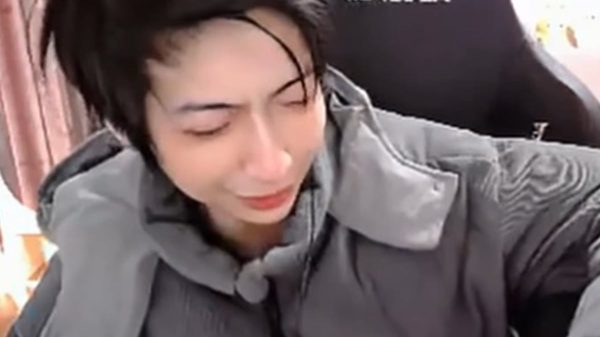 LMHT: Siêu sao streamer Xiaochaomeng bị vướng vào nợ nần, nguyên do từ chính người thân của anh 28 LMHT: Siêu sao streamer Xiaochaomeng bị vướng vào nợ nần, nguyên do từ chính người thân của anh xiaochaomeng 3 clyrjpg