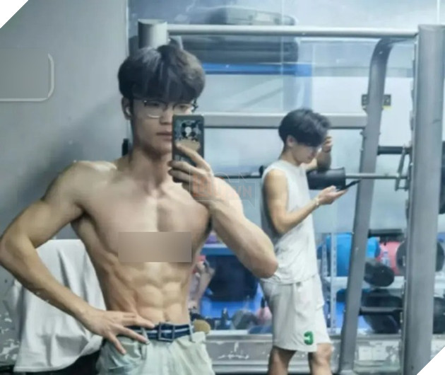 LMHT: Xuất hiện một cô gái có vẻ ngoài cực giống Faker khiến game thủ bối rối