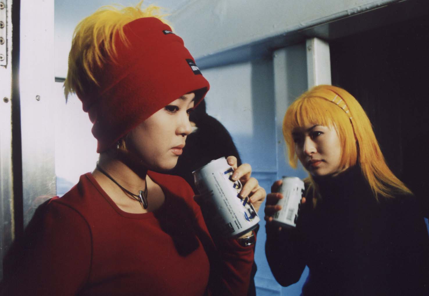 Phim 18+ Hàn Quốc bị cấm chiếu hoàn toàn vì chuyện 3 người, nữ chính 19 tuổi đóng cảnh nóng để trả nợ- Ảnh 2.