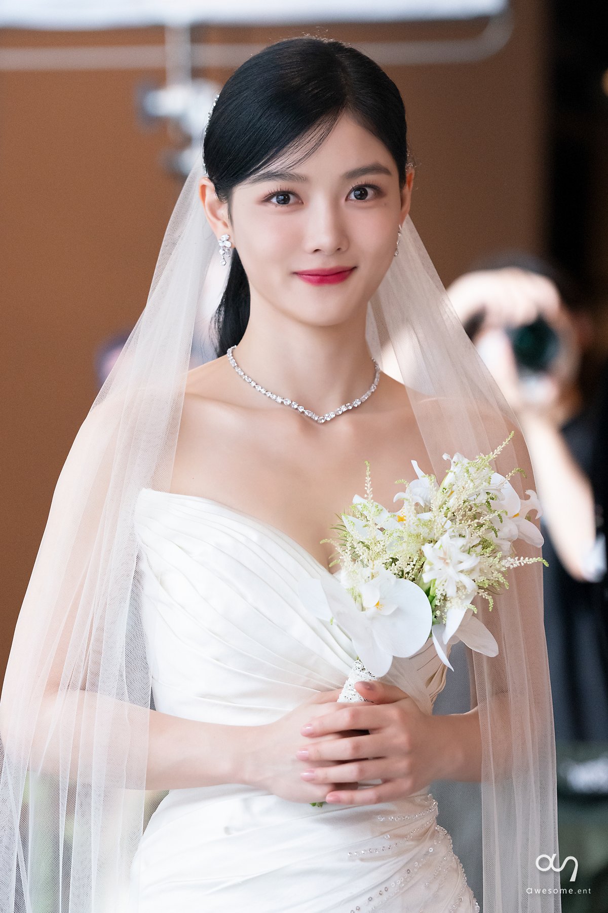 Kim Yoo Jung ngất xỉu đột ngột- Ảnh 4.
