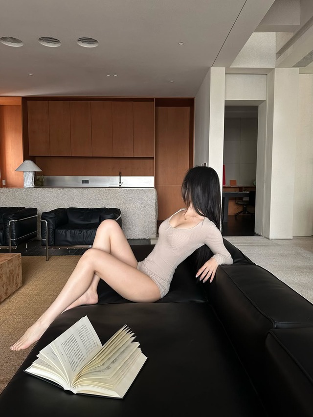 Nửa đêm đi like dạo, G-Dragon trượt tay