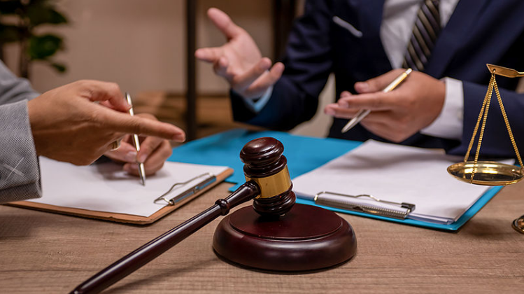 Chồng qua đời sau 48 ngày vay tín dụng, vợ và con gái từ chối trả khoản nợ hơn 915 triệu đồng liền bị ngân hàng kiện, toà án tuyên bố: “Quả thực không phải trả”- Ảnh 1.