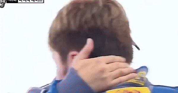 “MC quốc dân” bất ổn 30 “MC quốc dân” bất ổn yoo 1762229349319913590522 51 0 339 551 crop 1762229401583152711452gifpng