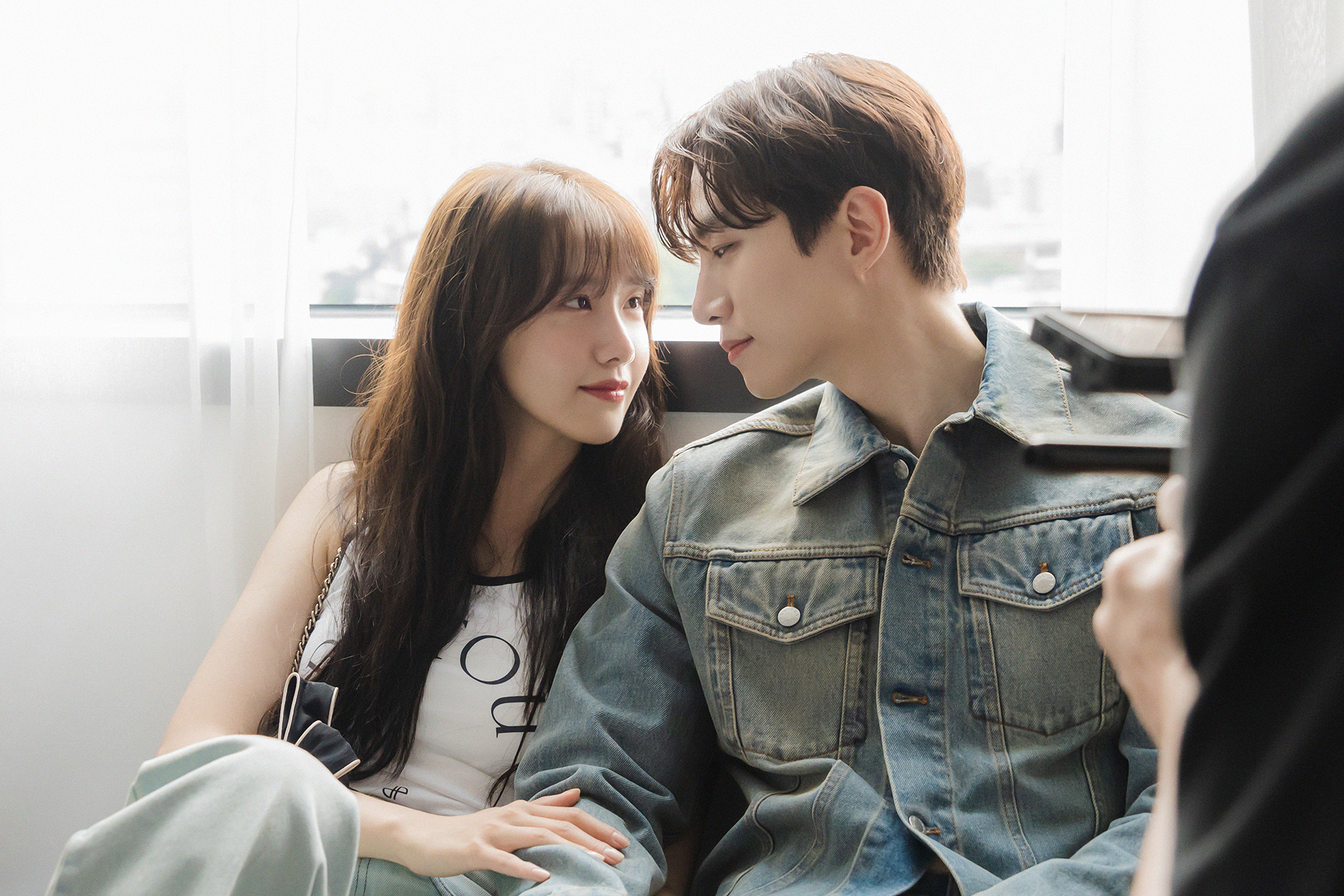 Tóm dính cặp đôi phim giả tình thật công khai tình cảm ngay giữa đám cưới, visual top đầu cả nước không có đối thủ- Ảnh 1. Tóm dính cặp đôi phim giả tình thật công khai tình cảm ngay giữa đám cưới, visual top đầu cả nước không có đối thủ- Ảnh 1.