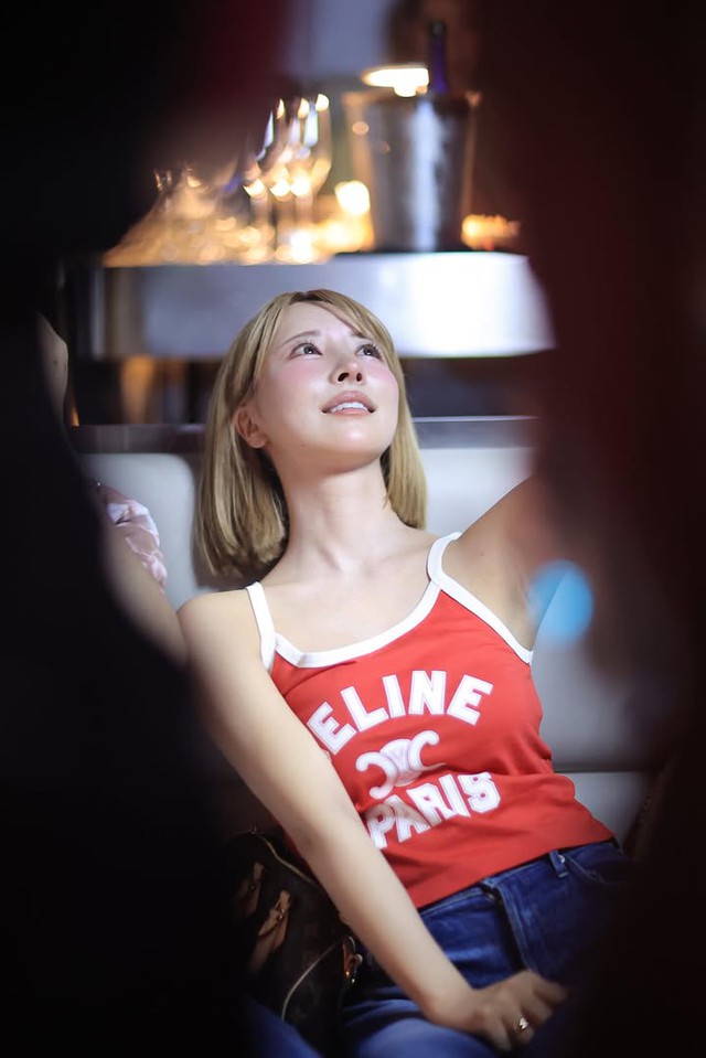 “Full không che” loạt ảnh Yua Mikami tại Việt Nam- Ảnh 7. “Full không che” loạt ảnh Yua Mikami tại Việt Nam- Ảnh 7.