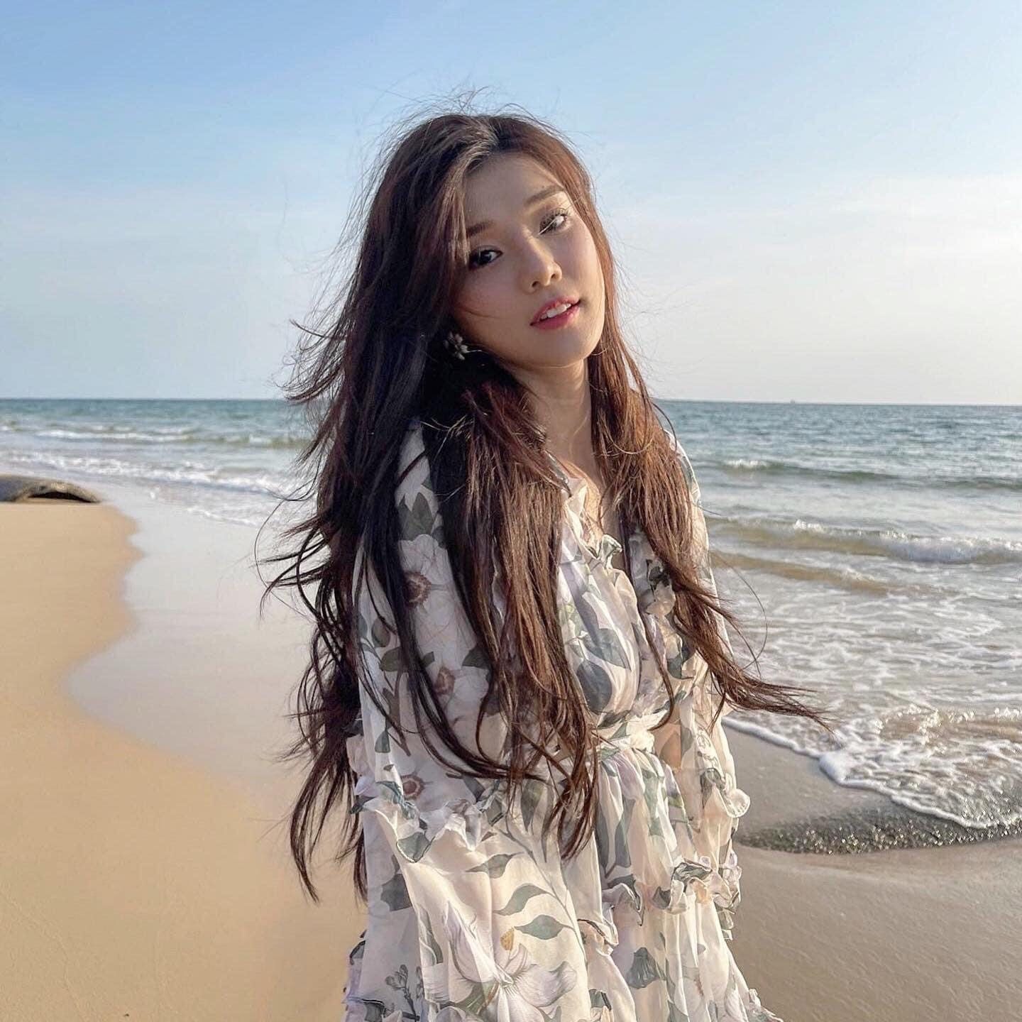 Ca khúc giúp nữ ca sĩ xinh đẹp quê Hà Nội mua được 3 căn nhà, 30 tuổi chưa lấy chồng- Ảnh 1.