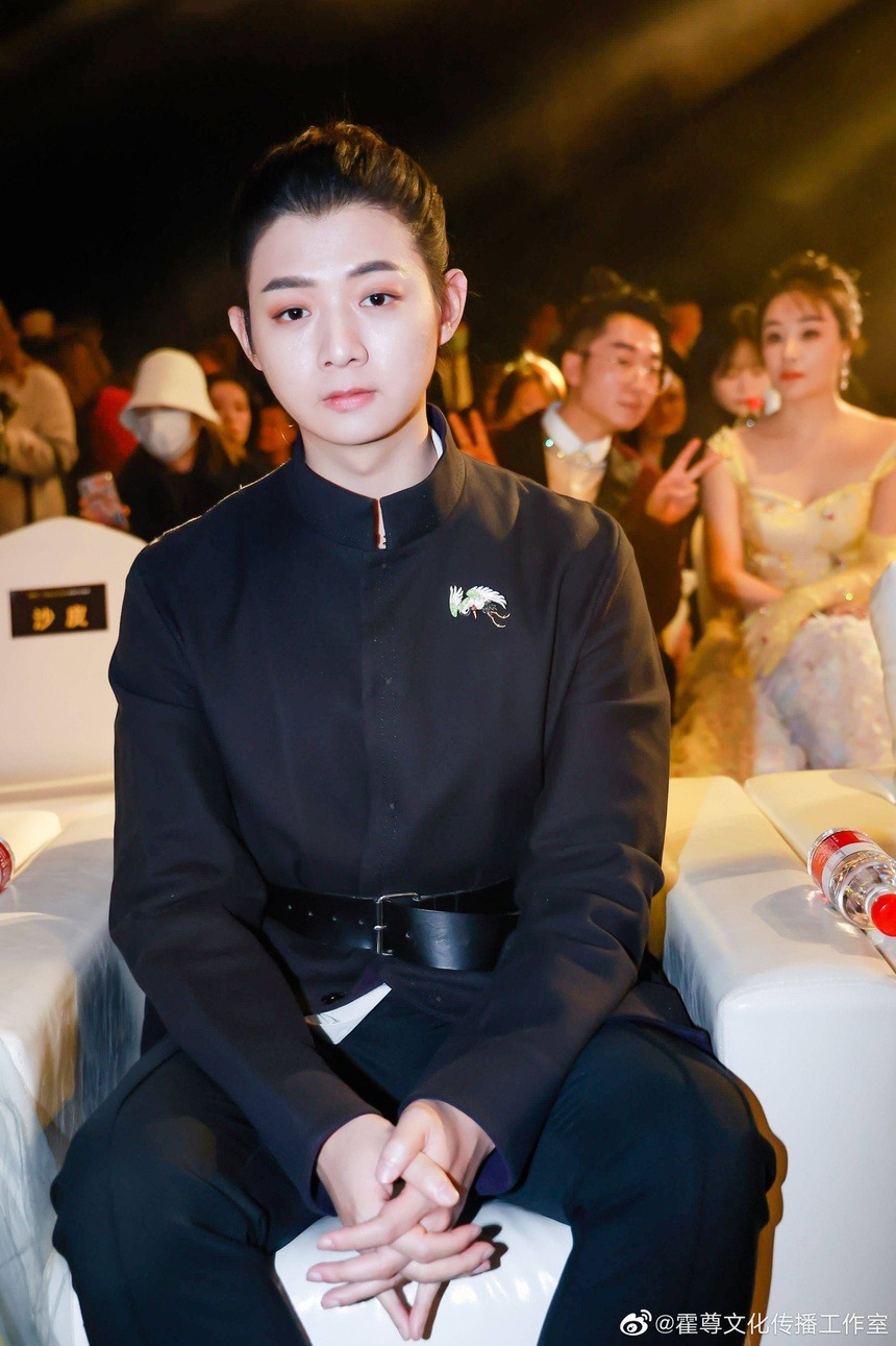 1 sao nam bị đài truyền hình Hồ Nam cắt sóng, làm mờ mặt trong show Anh Trai Vượt Ngàn Chông Gai xứ Trung- Ảnh 2.