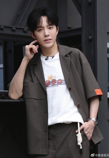 1 Anh Trai Vượt Ngàn Chông Gai bị tố giở trò đồi bại với hot girl mạng- Ảnh 2.