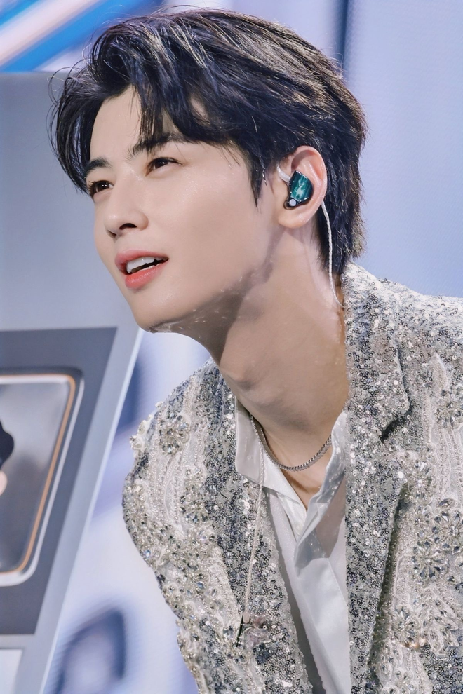 Mỹ nam Hàn đẹp đến mức AI cũng phải chào thua, mang danh