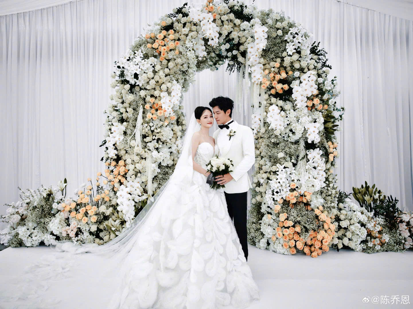 z58568265125124a16e25bee8258aa34-1760874836298-17608748365462043352884 "Chị đẹp" bất lực khi nghe tin chồng kém 9 tuổi có con riêng z58568265125124a16e25bee8258aa34 1760874836298 17608748365462043352884