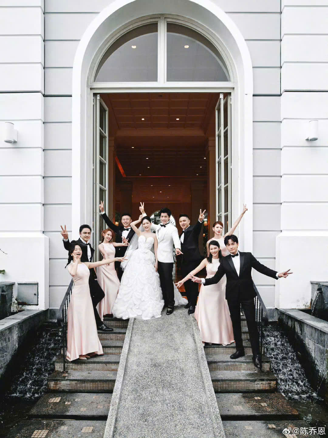 z5856826742431236e70a135bdfc0bc3-1760874839139-17608748396521410473614 "Chị đẹp" bất lực khi nghe tin chồng kém 9 tuổi có con riêng z5856826742431236e70a135bdfc0bc3 1760874839139 17608748396521410473614