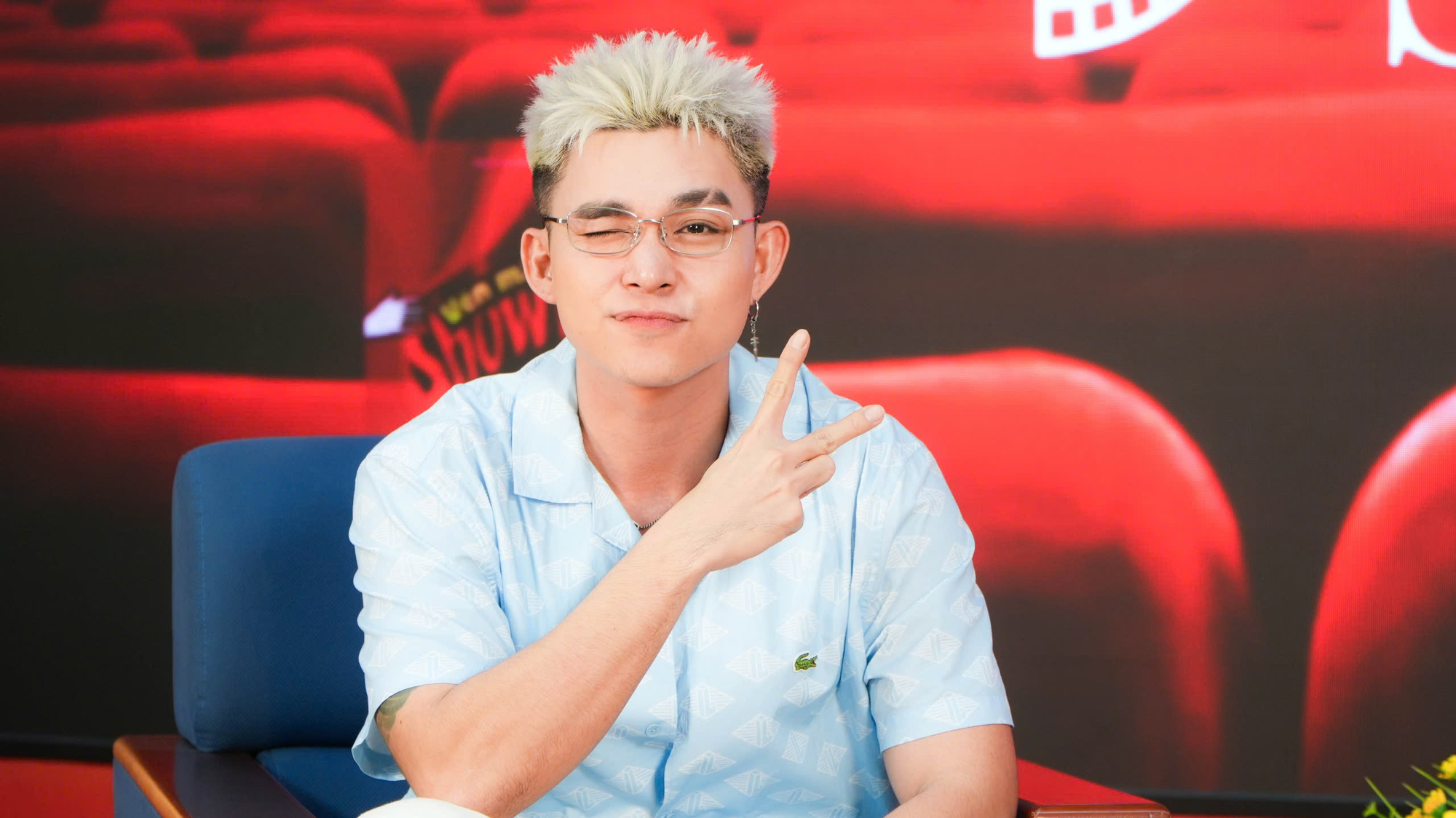 Mỹ nam Việt hút gần 70 triệu view chỉ nhờ 1 cái liếc xéo, duyên dáng thế này thì ai chịu nổi- Ảnh 4.