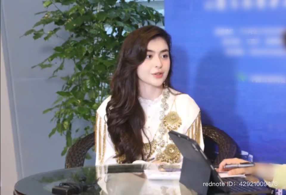 Xót xa hình ảnh cuối cùng của nữ ca sĩ vừa đột ngột qua đời ở tuổi 20 sau chương trình Chào Xuân- Ảnh 3. Xót xa hình ảnh cuối cùng của nữ ca sĩ vừa đột ngột qua đời ở tuổi 20 sau chương trình Chào Xuân- Ảnh 3.