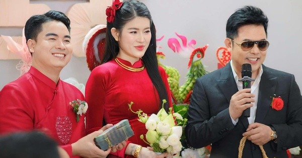 Quang Lê tặng cho người quản lý nửa tỉ đồng làm của hồi môn z63762640394212bb9d0cbb5a1dc1b3c3d3d63a6bc3c4d 17411558501291405208904 1741165339808 17411653399492109946363 67 0 737 1280 crop 17411654898382032694892jpg