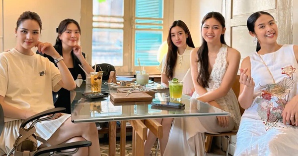 Hội phu nhân hào môn toàn Hoa - Á hậu đình đám Vbiz tụ họp: Đỗ Mỹ Linh có lép vế trước MC Mai Ngọc? z6517520035242a25a3e73fea3c1fb5e8cc823f2040c32 17449623238411792388872 435 80 1019 1195 crop 17449624214051688419056jpg