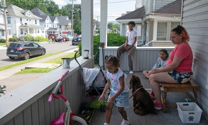 Giới nhà giàu Mỹ chật vật mưu sinh giữa 'bão lạm phát'- Ảnh 2.