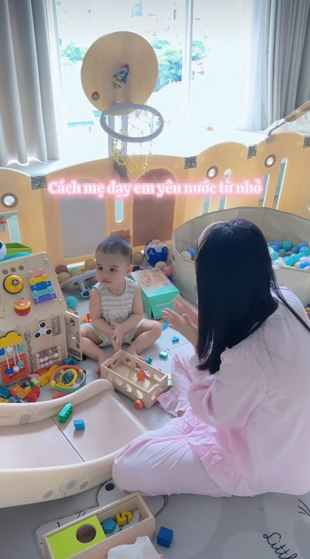 Cậu cả Leon nhà MC Ngô Mai Phương cứ gặp em gái Lipu là ngại ngùng nhưng lại cực kỳ ra dáng anh trai- Ảnh 2. Cậu cả Leon nhà MC Ngô Mai Phương cứ gặp em gái Lipu là ngại ngùng nhưng lại cực kỳ ra dáng anh trai- Ảnh 2.