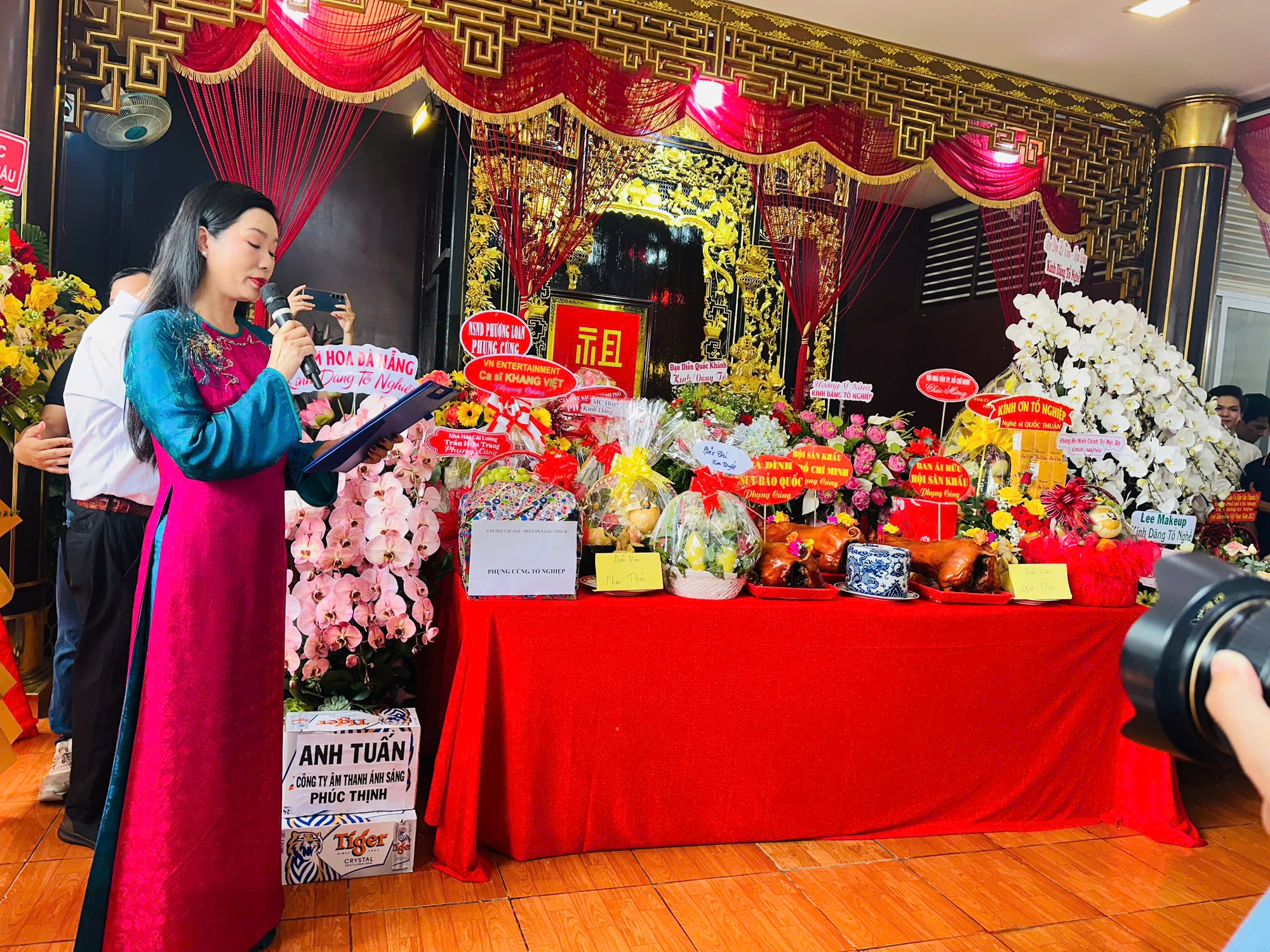 NSND Trịnh Kim Chi: “Dùng toàn bộ tiền cúng Tổ để cứu trợ đồng bào bão lụt miền Bắc, miền Trung”- Ảnh 4.