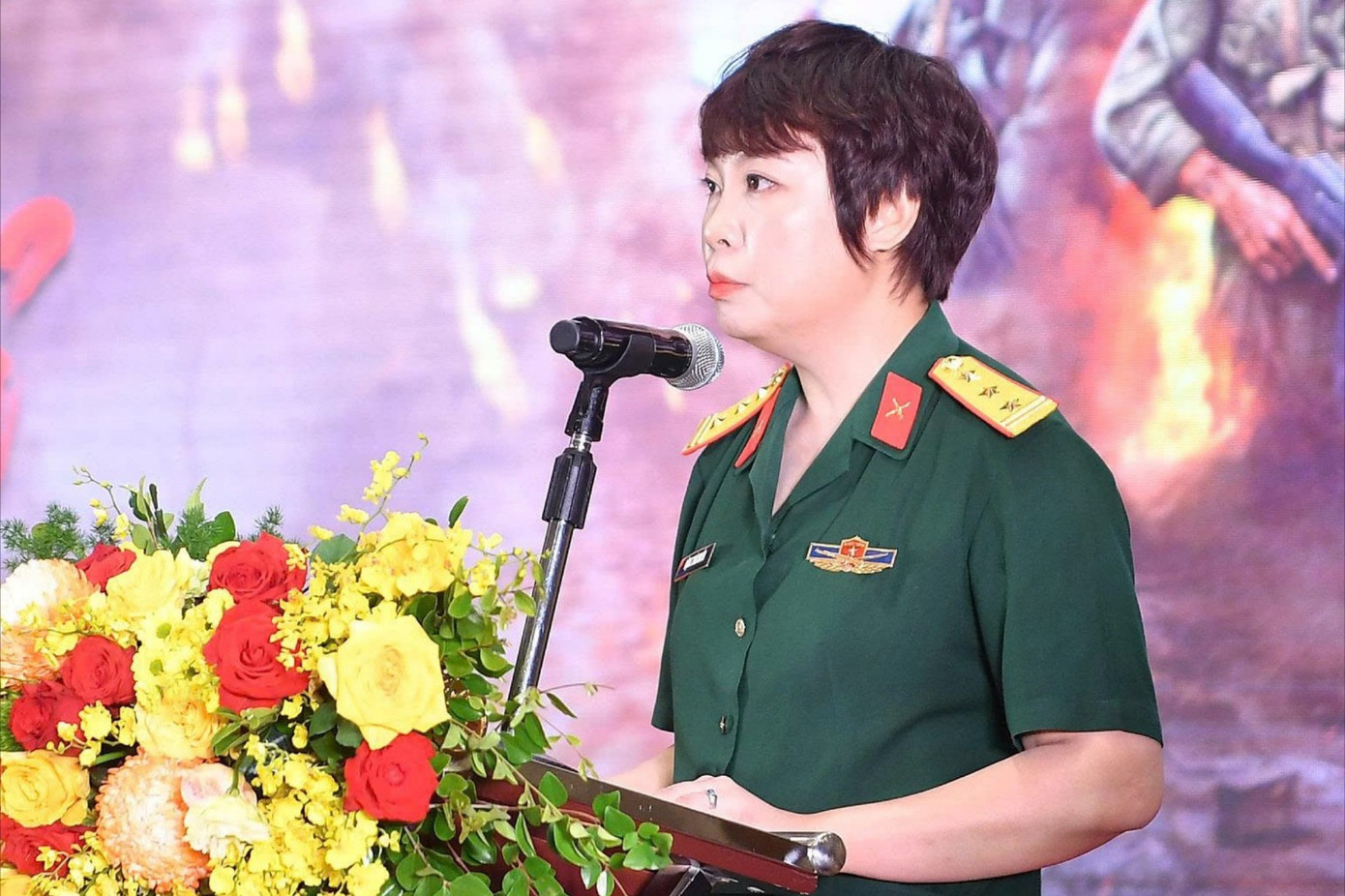 Diễn viên Mưa Đỏ nhận bằng khen của Bộ Quốc phòng- Ảnh 4.