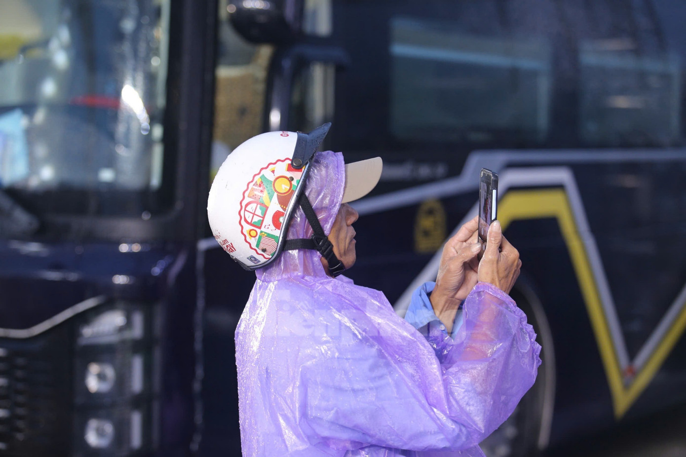 Hàng nghìn người đội mưa, ôtô nối đuôi tới lễ cưới Hoa hậu Đỗ Thị Hà và doanh nhân Viết Vương- Ảnh 16.